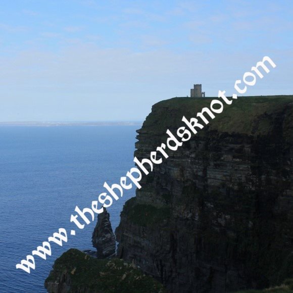 NEW Mens Aran Irish Fisherman Sweater Crew Wool - Picture 9 of 9